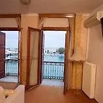 Faros העיירה רתימנו