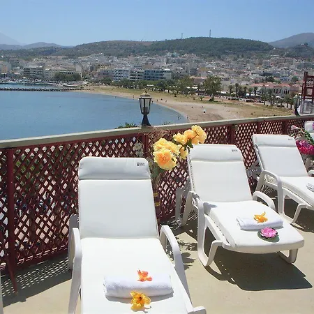 B&B Faros 3*