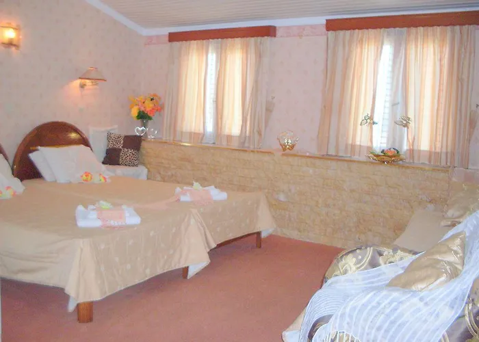 Faros Bed & Breakfast