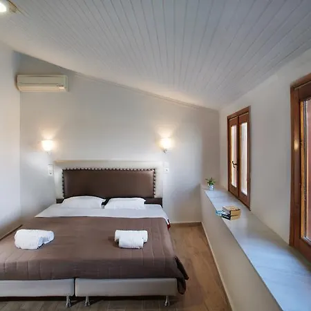 Faros Bed and Breakfast